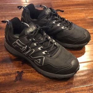 Men’s FILA CoolMax Memory Foam tennis shoes